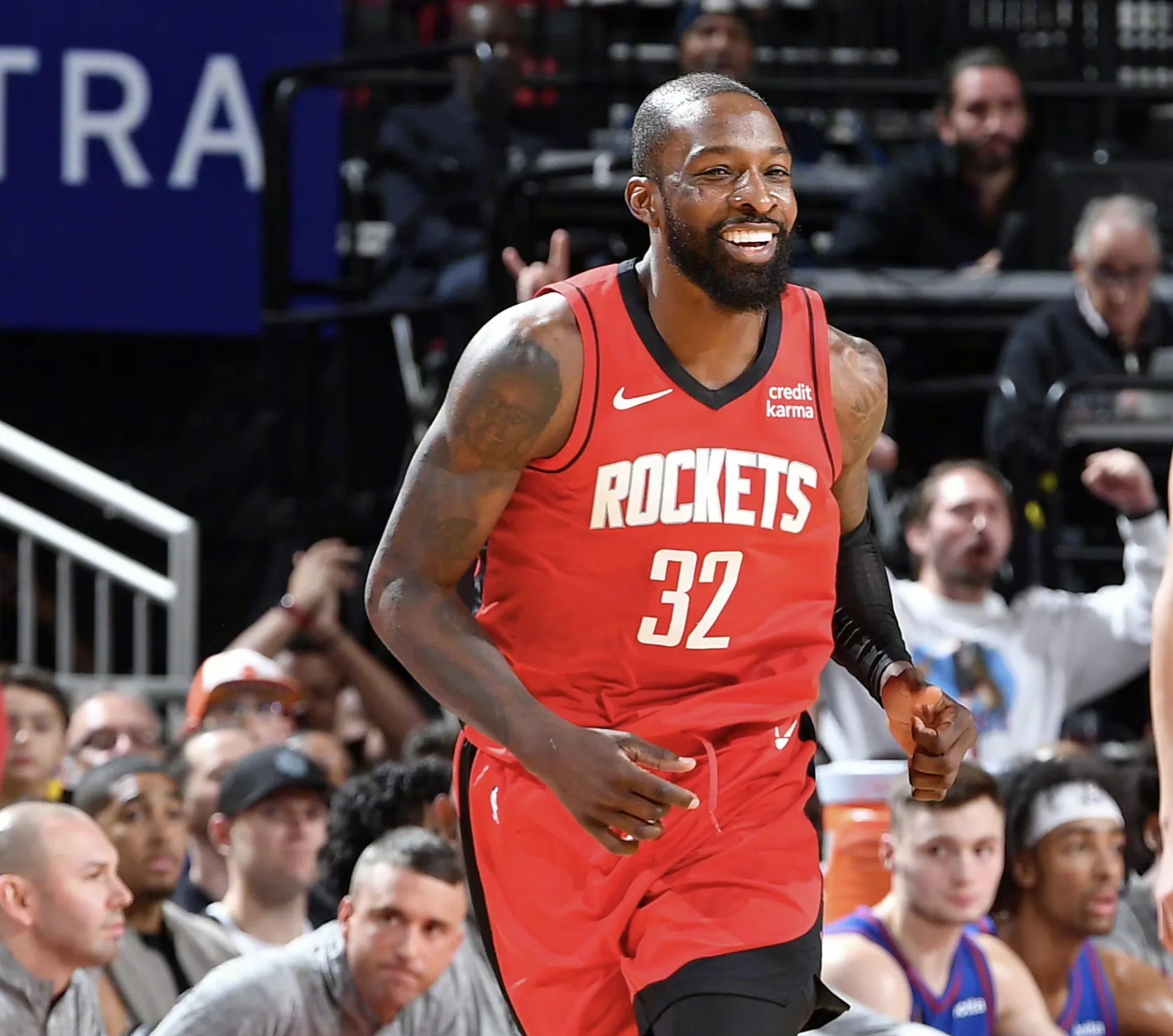 爱游戏体育-关于火箭队主帅因战绩不佳被解约，新教练上任重构球队的信息