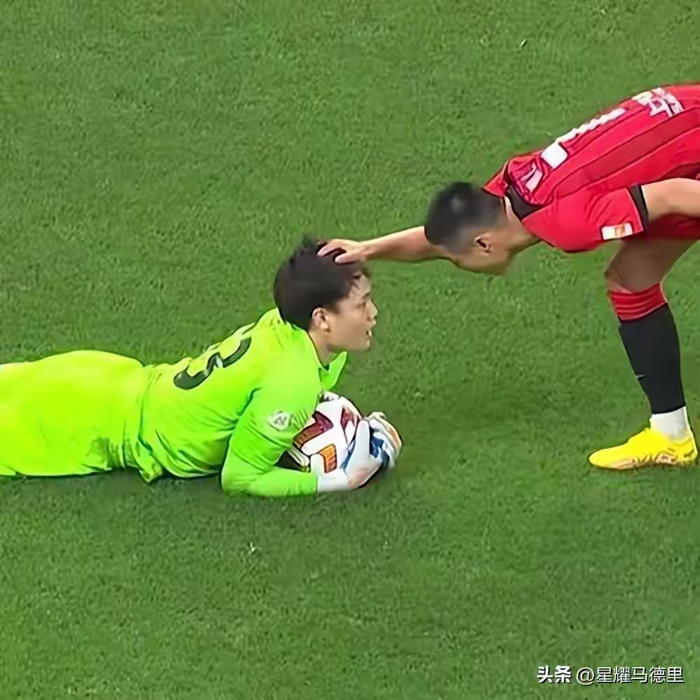 不容小觑的对手,将在球场上争夺胜利 不容小觑的对手,将在球场上争夺胜利