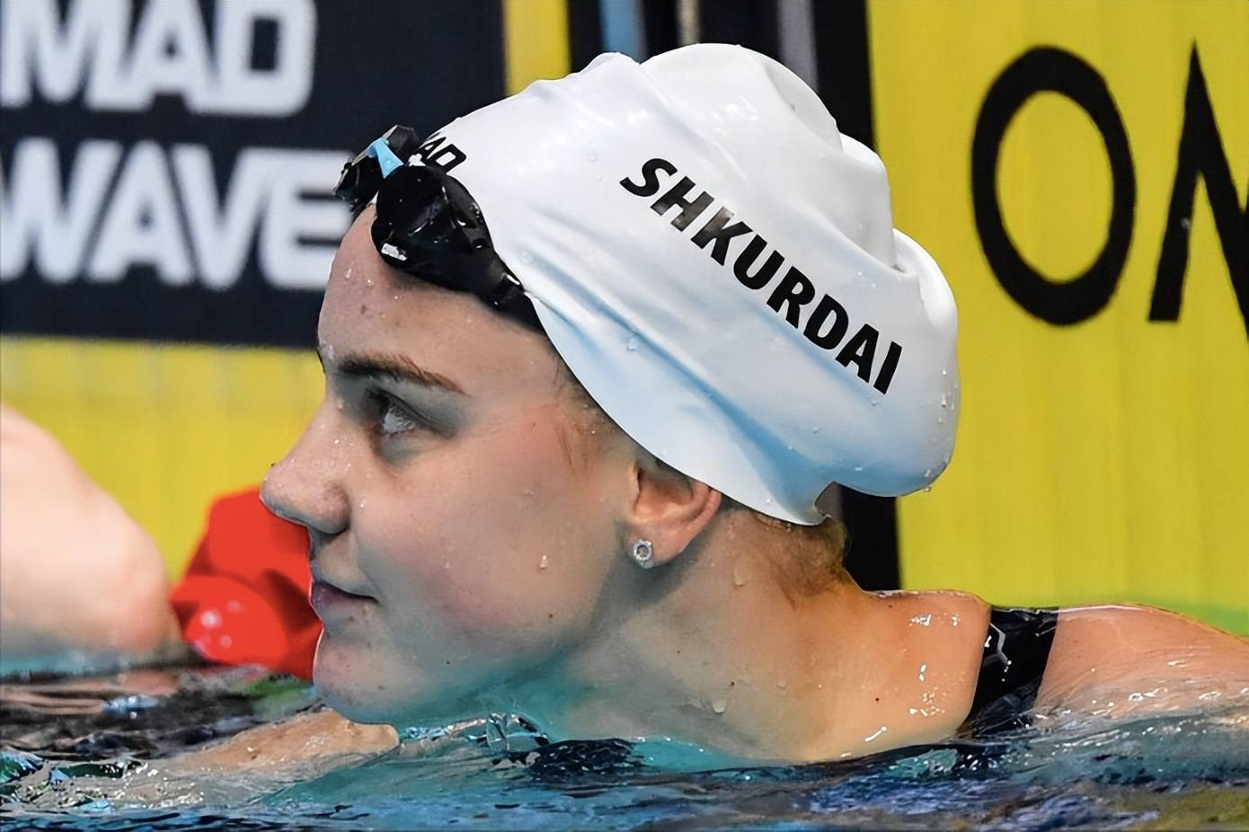 游泳决赛中选手实力横扫，创历史新高