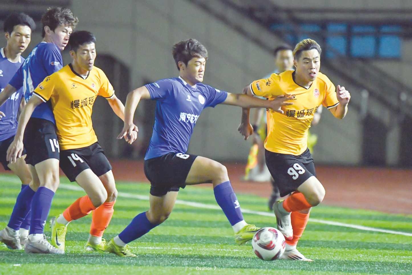 关于联赛最新动向揭密，球队之间的较量引人注目的信息