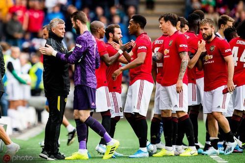 爱游戏入口-曼联翻盘里昂，伊布状态火热